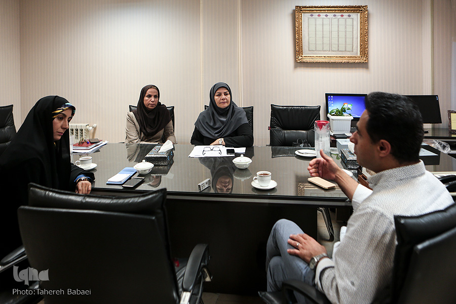 پنج شنبه/ اینجا صدای دردهای تهران را می&zwnj;شنوند+ درمان