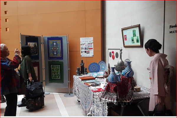 عمل به بیانیه گام دوم با نمایشگاه اسلامی در ژاپن