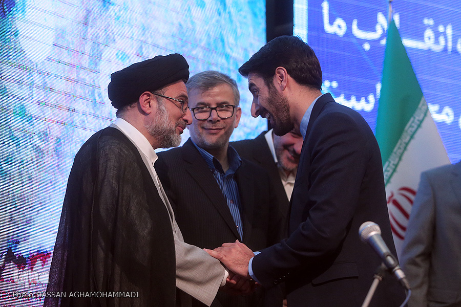 &laquo;وَمَنْ يَتَوَكَّلْ عَلَى اللَّهِ فَهُوَ حَسْبُهُ&raquo;؛ مبنای ایستادگی مقام معظم رهبری در برابر استکبار