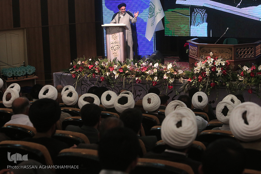 &laquo;وَمَنْ يَتَوَكَّلْ عَلَى اللَّهِ فَهُوَ حَسْبُهُ&raquo;؛ مبنای ایستادگی مقام معظم رهبری در برابر استکبار