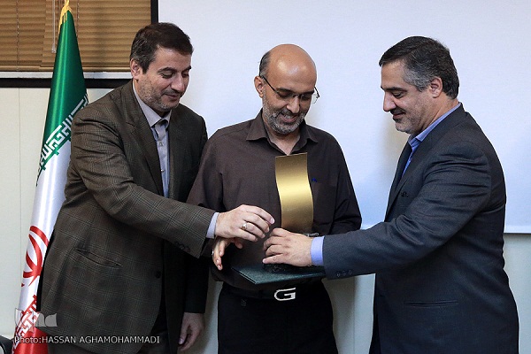 پای درد و دل خبرنگاران حوزه قرآن / وقتی هیچ کجا برای ماندن امن نیست جز دامان تو //// یااااا //// «سر مرا به جز این در حواله‌گاهی نیست»