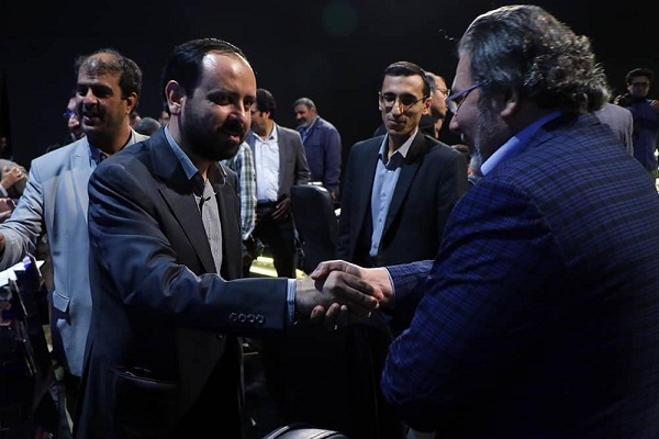 بازدید مدیر شبکه قرآن از مسابقات سراسری قرآن ارسال شود /////// بازدید مدیر شبکه قرآن از مسابقات سراسری قرآن