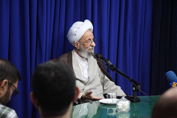 اولویت رسانه ملی ترویج معارف قرآن و اهل بیت(ع) باشد