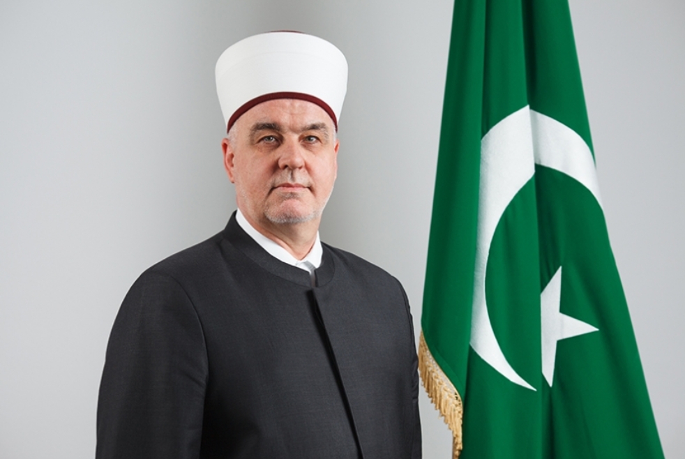 حج در بوسنی از &laquo;اقرار دعا&raquo; تا قربانی&zwnj;هایی که سه قسمت می&zwnj;شوند + عکس