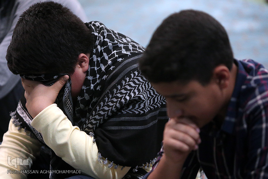 حال و هوای مراسم روز عرفه در دانشگاه تهران