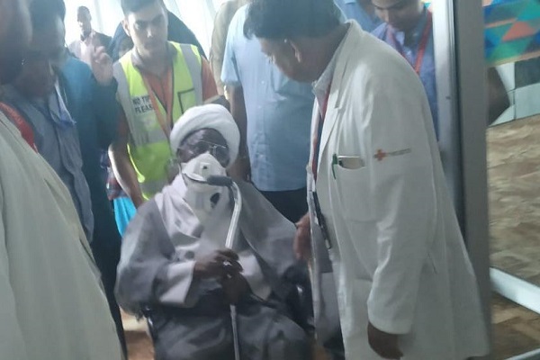 رهبر شیعیان نیجریه وارد هند شد رهبر شیعیان نیجریه وارد هند شد