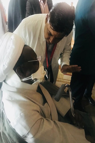 رهبر شیعیان نیجریه وارد هند شد رهبر شیعیان نیجریه وارد هند شد