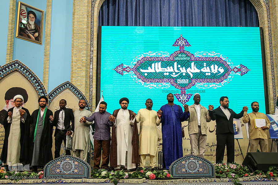 ائمه جماعت استان تهران در روز جهانی مسجد گرد هم آمدند/ طنین دعای وحدت؛ میثاق حفظ حریم مسجد