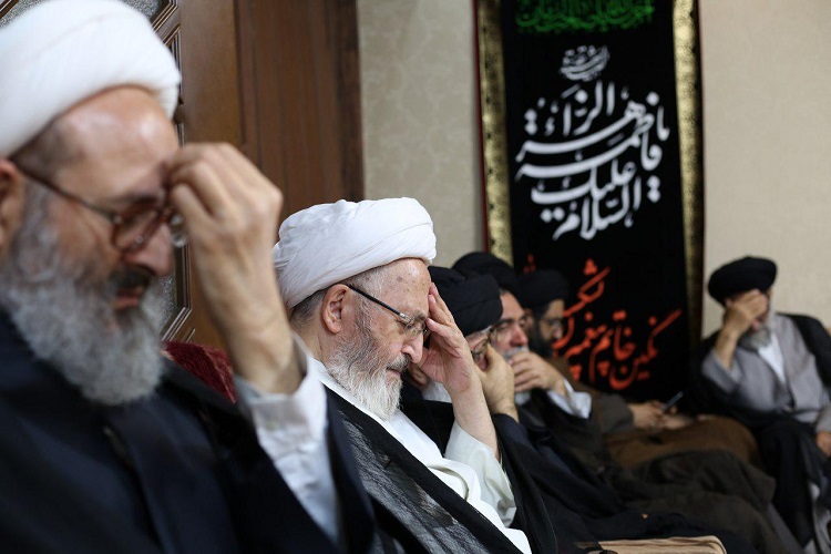 برپایی مجلس عزاداری امام حسین(ع) در دفتر آیت‌الله سبحانی