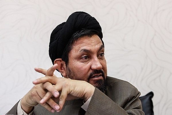 عاشورا برای جلوگیری از گمراهی انسان‌ها در تاریخ بود