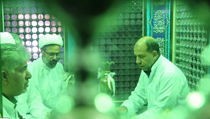 حرم امامزاده سیدعباس(ع) بجنورد غبارروبی شد