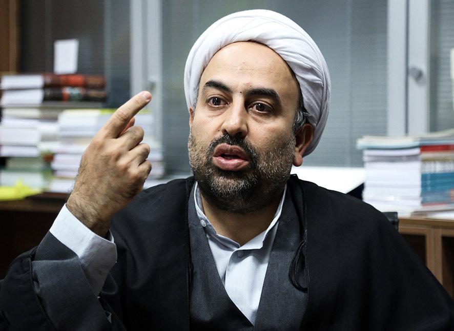 وقتی حاشیه‌ها خود را به متن می‌رسانند