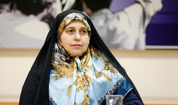 وقتی حاشیه‌ها خود را به متن می‌رسانند