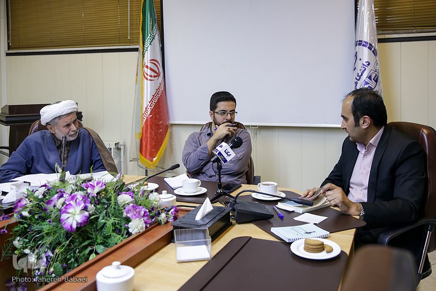 مؤلفههای عاطفهگرایی و عقلگرایی در مراسم مذهبی/ آئینهای عزاداری قابل اصلاح هستتند مؤلفههای عاطفهگرایی و عقلگرایی در مراسم مذهبی/ آئینهای عزاداری قابل اصلاح هستتند