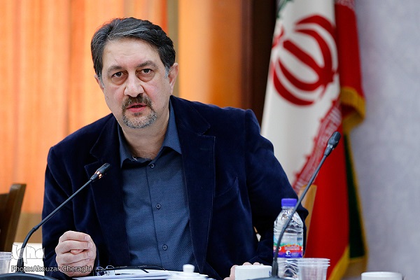 غفلت از تولید دانش بومی در حوزههای معرفتی، رهیافت تأکید زیاد بر کارآفرینی است