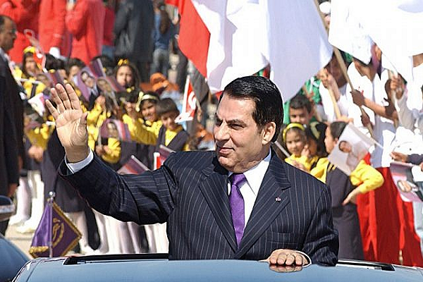 جسد زین‌العابدین بن‌علی در قبرستان بقیع دفن شد (عمومی) 