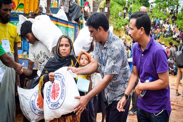 محاصره مسلمانان روهینگیا در میان گروههای درگیر محاصره مسلمانان روهینگیا در میان گروههای درگیر