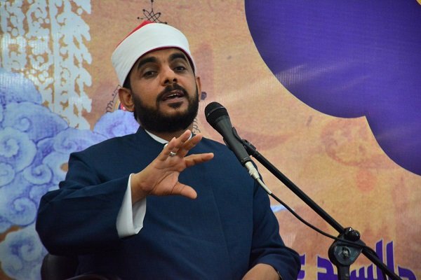 قرائت نباید هدف اصلی یک قاری باشد / استقبال بسیار زیاد مردم مصر از مسابقات قرآن / نقدی بر سازوکار تعیین قاری برتر