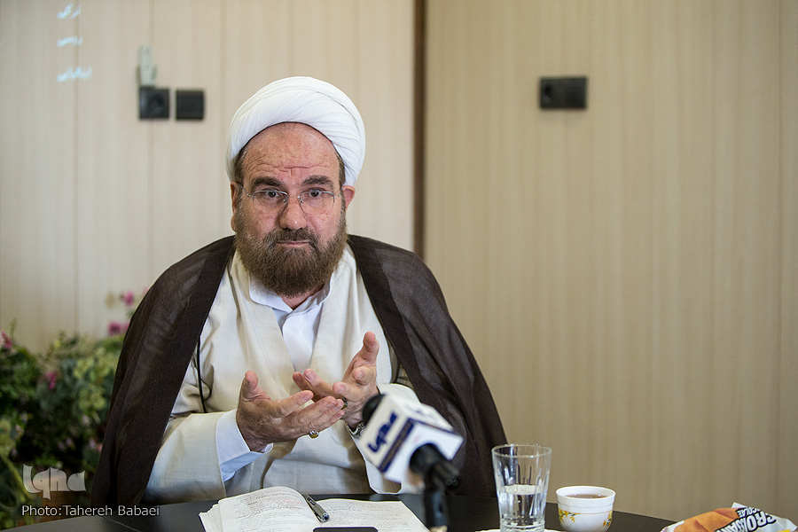 درخشش نثر امروز در ترجمه‌های قرآن/ نمی‌توانیم ترجمه را متوقف کنیم