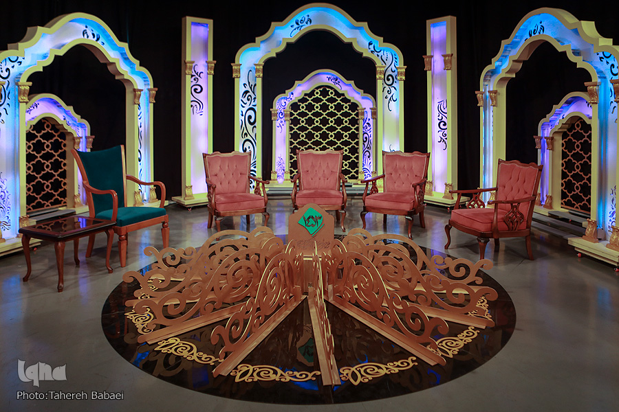 تجلیل از نفرات برتر مسابقات سراسری قرآن در استودیو 25 الوند/ طرح پاییزی «1453» آغاز شد