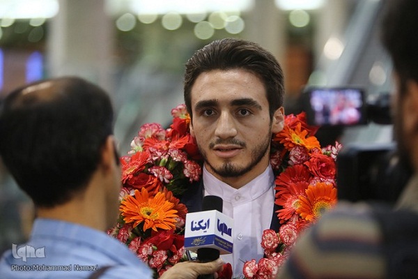 مسابقات قرآن لوکیشن فیلمبرداری نیست / استفاده از ژانر سینمایی به جای مستند / دلایل حضور در مسابقات / محافل را جایگزین مسابقات کنیم