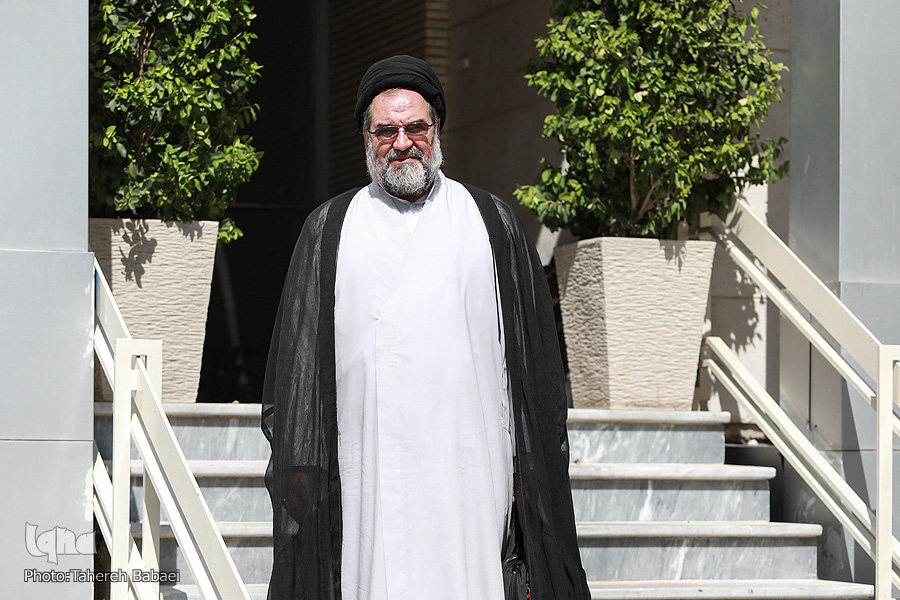 برخی مخالفان شورای فقهی از شریعت هم محتاط‌ترند/