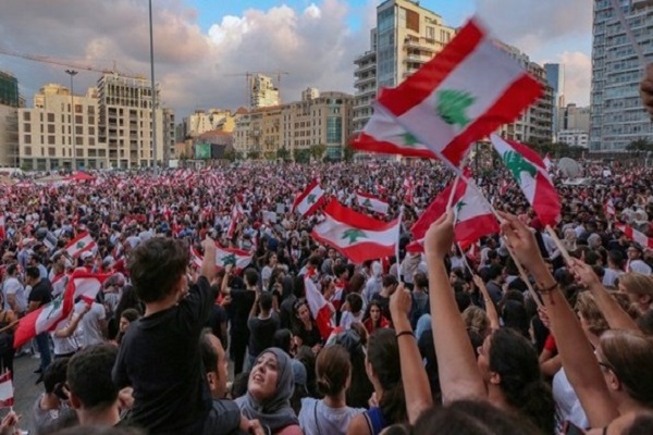 اعتراضات لبنان فراحزبی و واکنشی به سیاست‌های اقتصادی است / اظهارات صادقانه و هوشمندانه نصرالله 