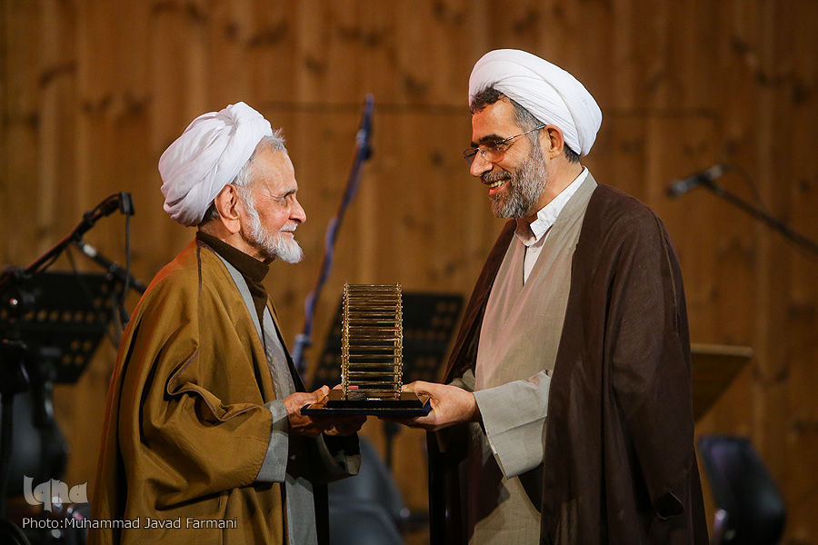 تجلیل از چهل چهره برجسته ادبی و هنری در «چله عشق»