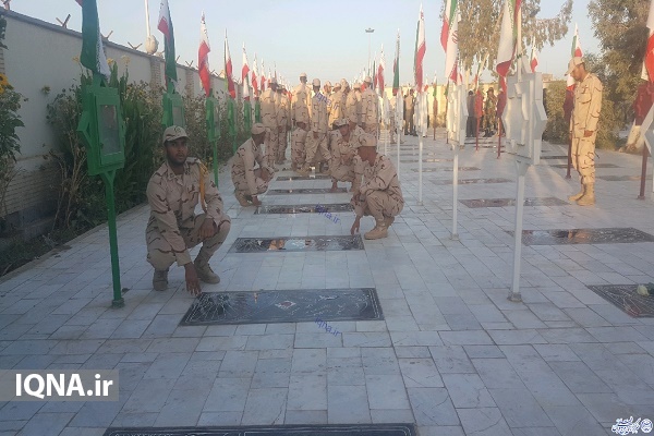 تصاویر عطرافشانی گلزار شهدا در زابل