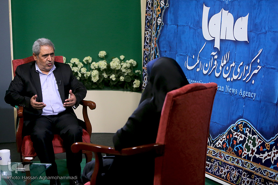 آسیب پیچاندن لایه&zwnj;های تقدس در ادبیات دفاع مقدس/ اثر شاخص با سفارش تولید نمی&zwnj;شود