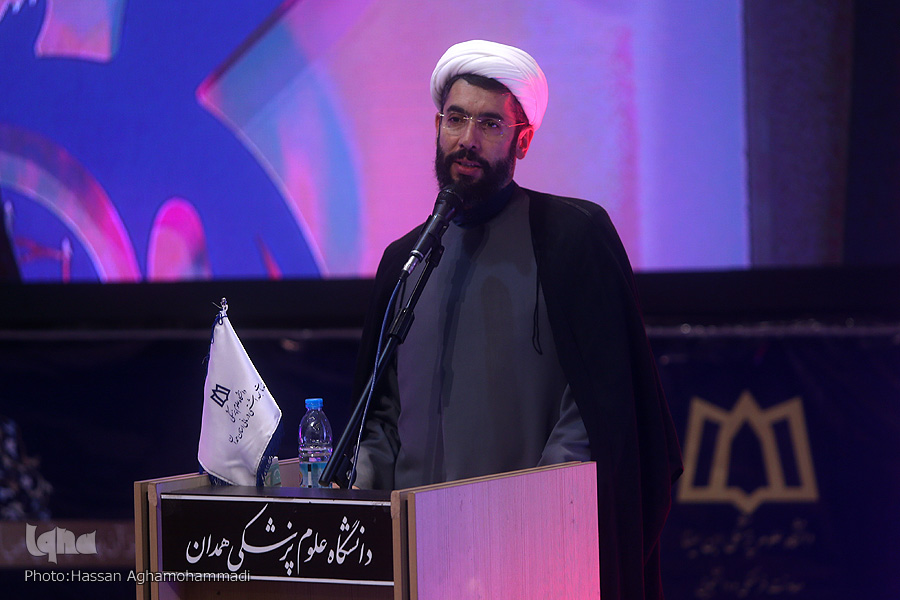 فضای جامعه نخبگانی ما با کلام الهی عجین است/ برنامه‌ریزی برای تدبر در قرآن در دانشگاه‌های علوم پزشکی