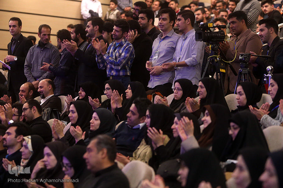 استقبال گرم مخاطبان از جشنواره قرآن و عترت وزارت بهداشت/ غیبت وزیر در اختتامیه