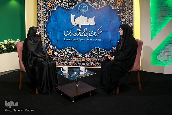 /قرائت معنا محوروتدبر درآیات روح بخش قرآن / تلاش برای تحقق فرامین مقام معظم رهبری برمبنای سبک زندگی اسلامی /قرائت معنا محوروتدبر درآیات روح بخش قرآن / تلاش برای تحقق فرامین مقام معظم رهبری برمبنای سبک زندگی اسلامی