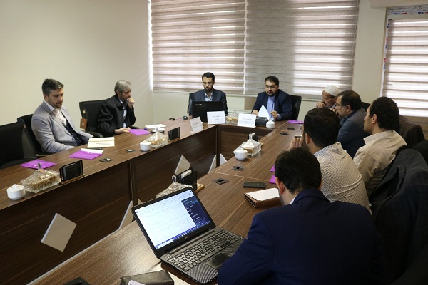 نشست «چرایی بازاریابی دین با رویکرد جذب مخاطبان موسسات قرآنی» برگزار شد