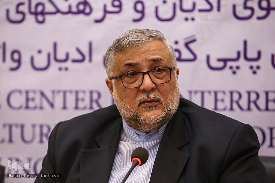 وظيفه اديان دور كردن انسان از دوگانه‌نگری است