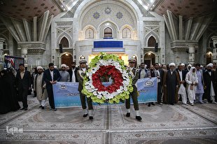 تجدید میثاق شرکت‌کنندگان کنفرانس وحدت با آرمان‌های حضرت امام(ره)