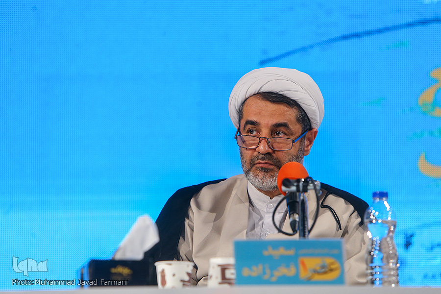 «تقاطع انقلاب»؛ سخنی منصفانه با جوانان/ برداشتن گام دوم انقلاب در گرو نقد گام نخست است