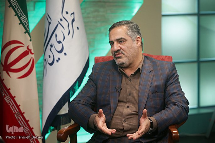 لازم باشد جان خود را در راه قرآن فدا می‌کنیم