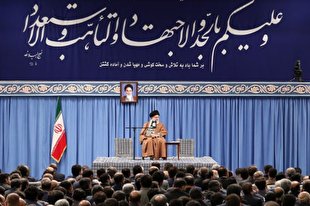 دشمن را در همه عرصهها عقب زدیم؛ در جنگ اقتصادی نیز عقب خواهیم زد