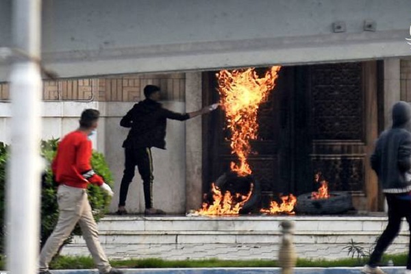 واکنش تولیت مرقد آیت‌الله حکیم به شایعه تیراندازی به سوی معترضان 