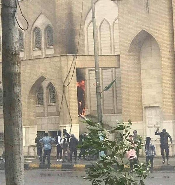 واکنش تولیت مرقد آیت‌الله حکیم به شایعه تیراندازی به سوی معترضان 