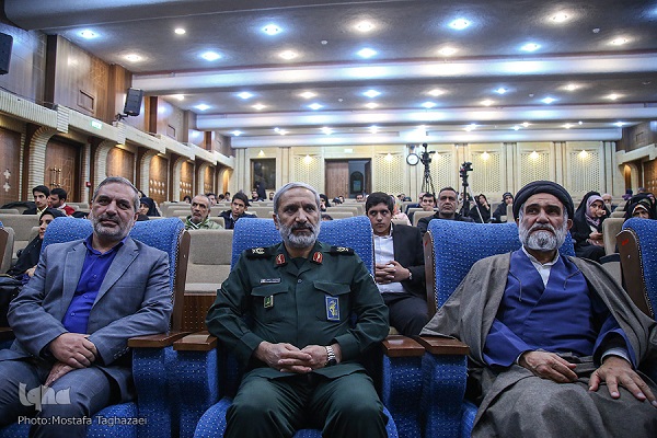 اختتامیه هفتمین جشنواره «الحافظون» برگزار شد/ قرآنیان جامعه را به تدبر در قرآن تشویق کنند