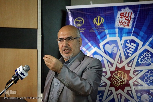 نگاه مقطعی به آلودگی هوا مدیریت علمی را زیر سؤال برده است/ سلب اعتماد عمومی