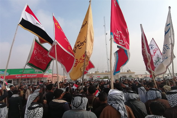 ممانعت عشایر از ورود غیربومیها به کربلا + عکس ممانعت عشایر از ورود غیربومیها به کربلا + عکس