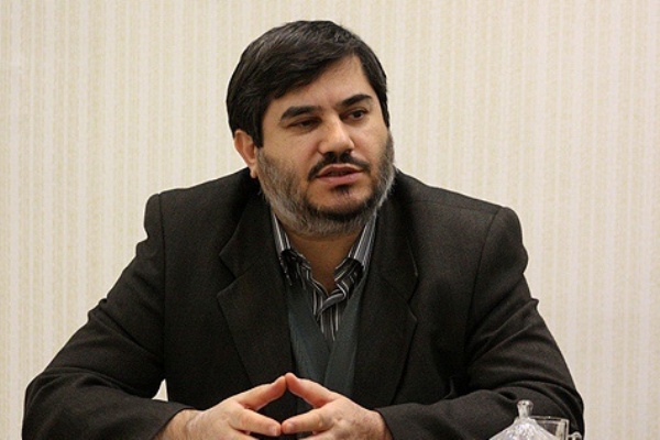 تصور رایج از ادبیات فاخر غلط است/ مؤلفه&zwnj;های نقد ادبی