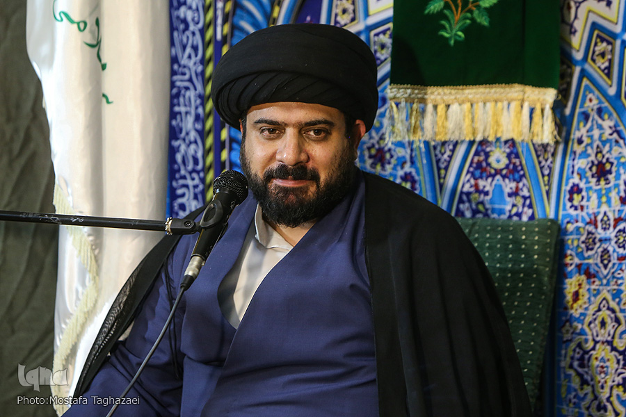 بیان فضائل زهرای مرضیه(س) در مراسم حسینیه قرآن و عترت بنیاد قرآن