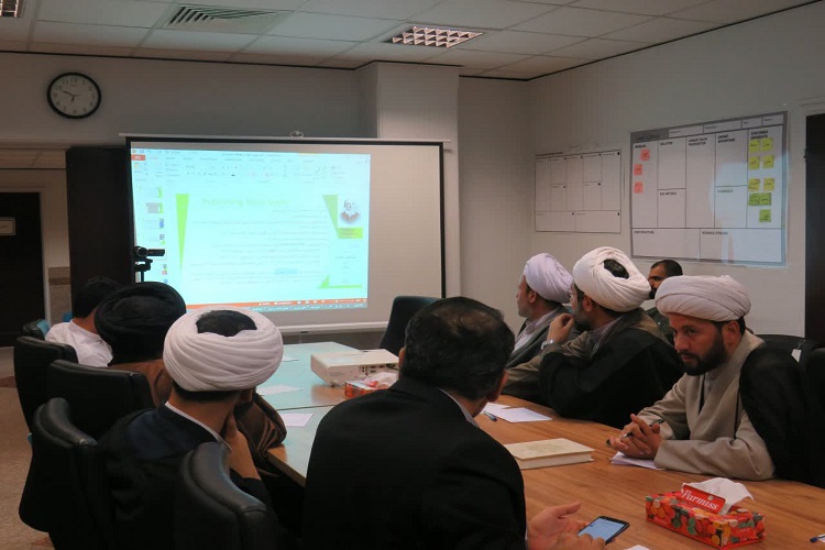 &laquo;مستشرقان و حدیث شیعه&raquo;