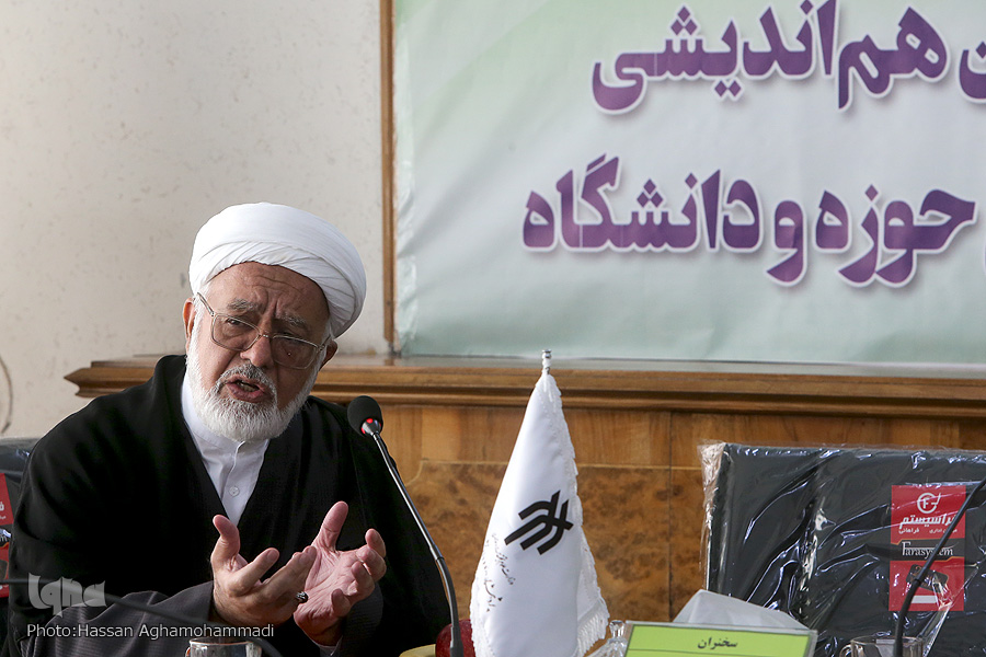 مفاهمه حوزه و دانشگاه دین و دنیای مردم را آباد می‌کند