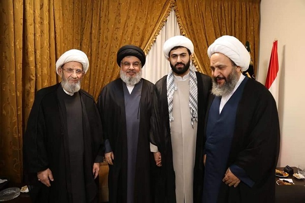 مراسم عمامه‌گذاری طلاب لبنانی با حضور سیدحسن نصرالله 