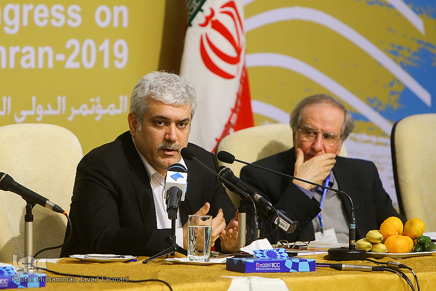 سورنا ستاری